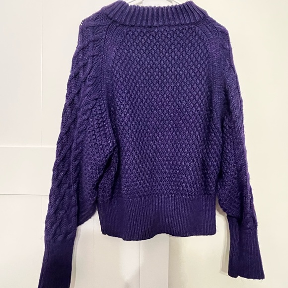Knitted purple sweater - Picture 3 of 3